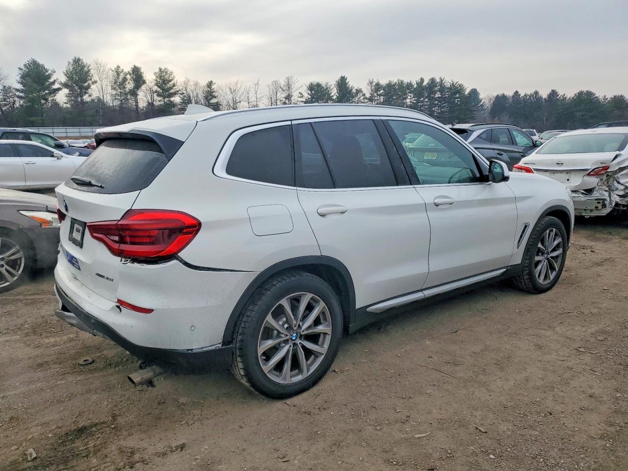 2019 BMW X3 XDRIVE30I photo 3