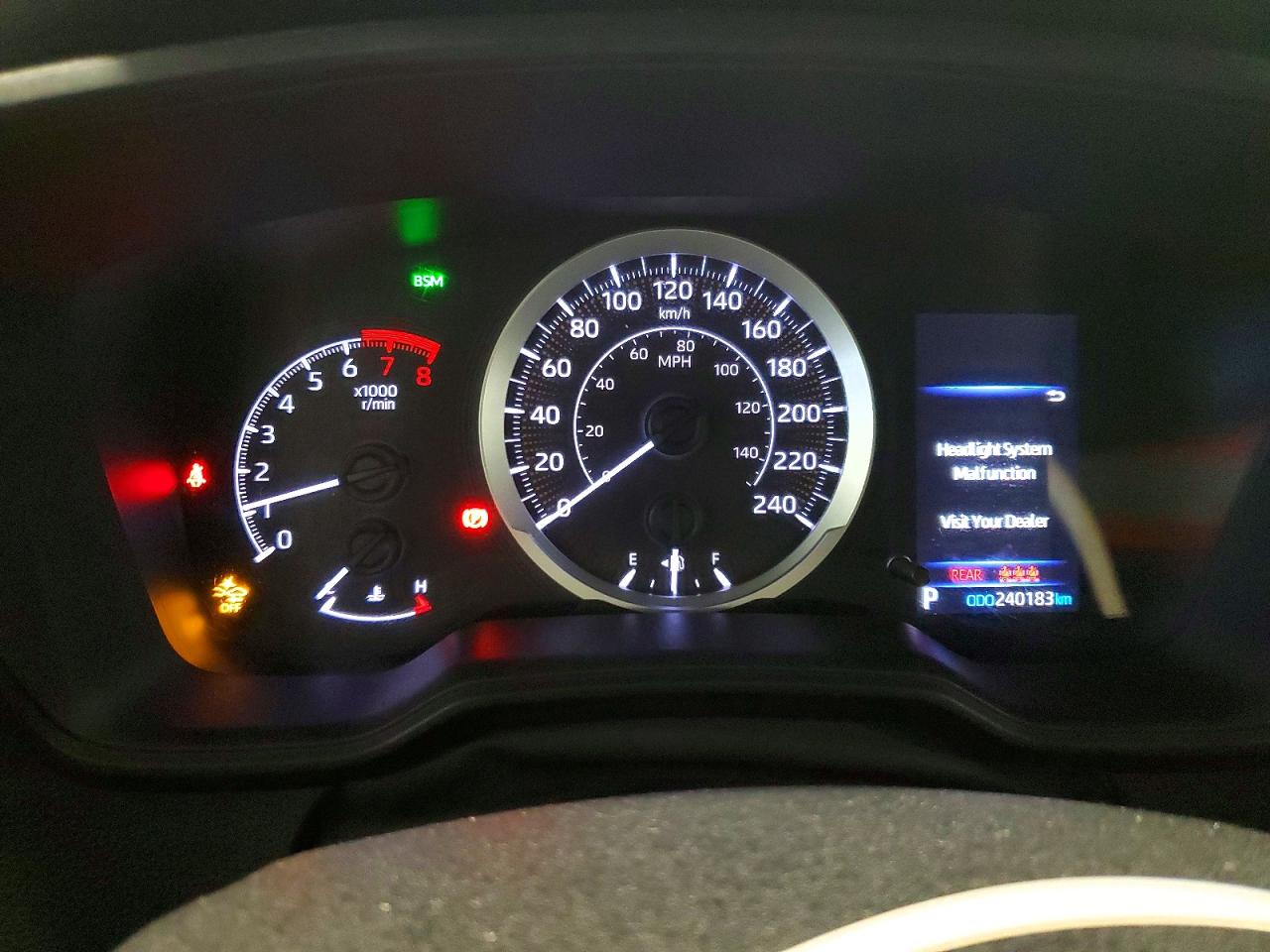 2020 TOYOTA COROLLA LE photo 9