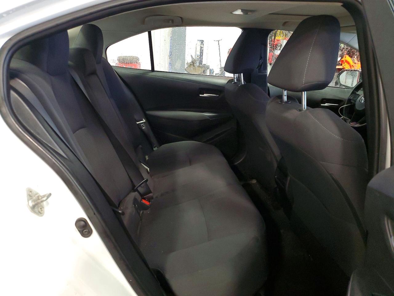 2020 TOYOTA COROLLA LE photo 10