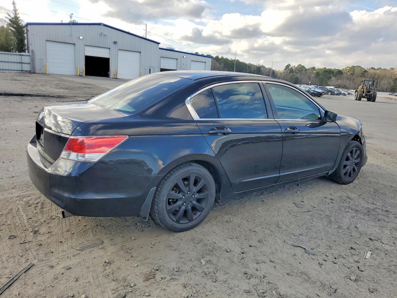 2010 HONDA ACCORD LX photo 3