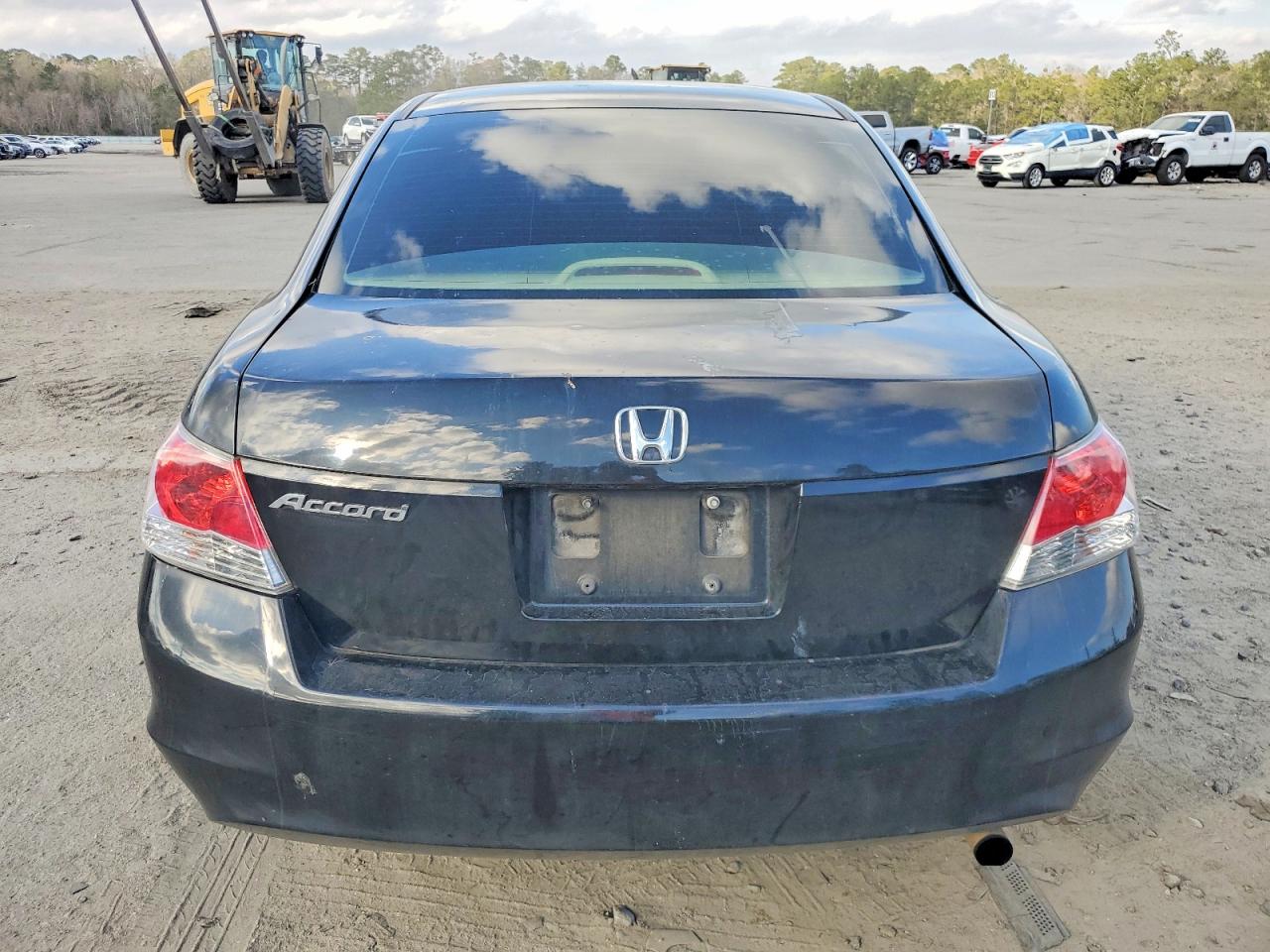 2010 HONDA ACCORD LX photo 6