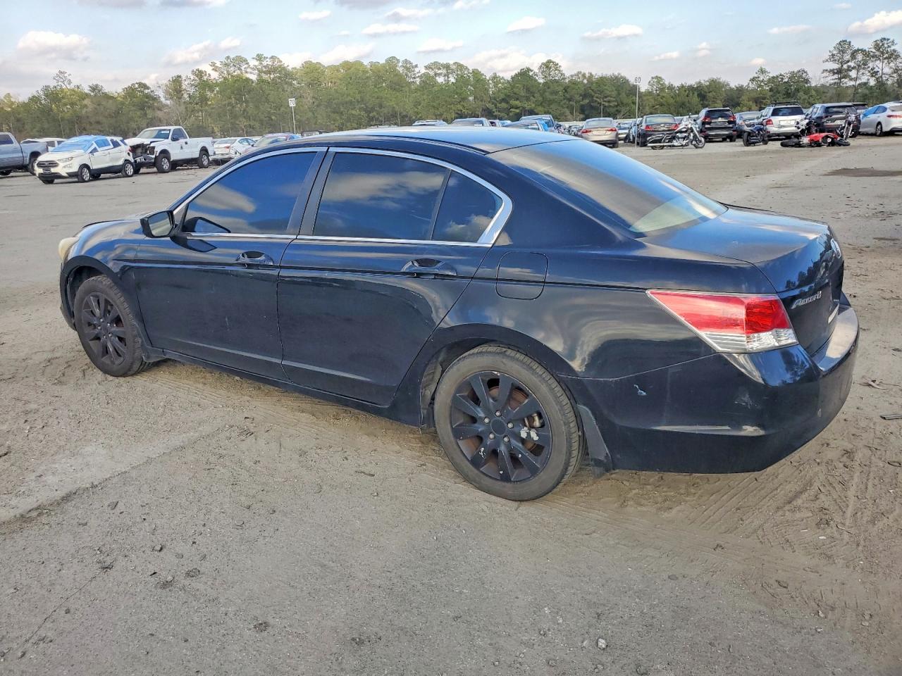 2010 HONDA ACCORD LX photo 2