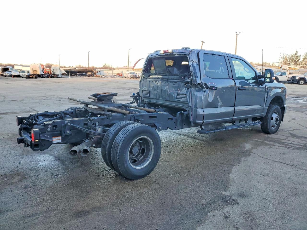 2024 FORD F350 SUPER DUTY photo 3