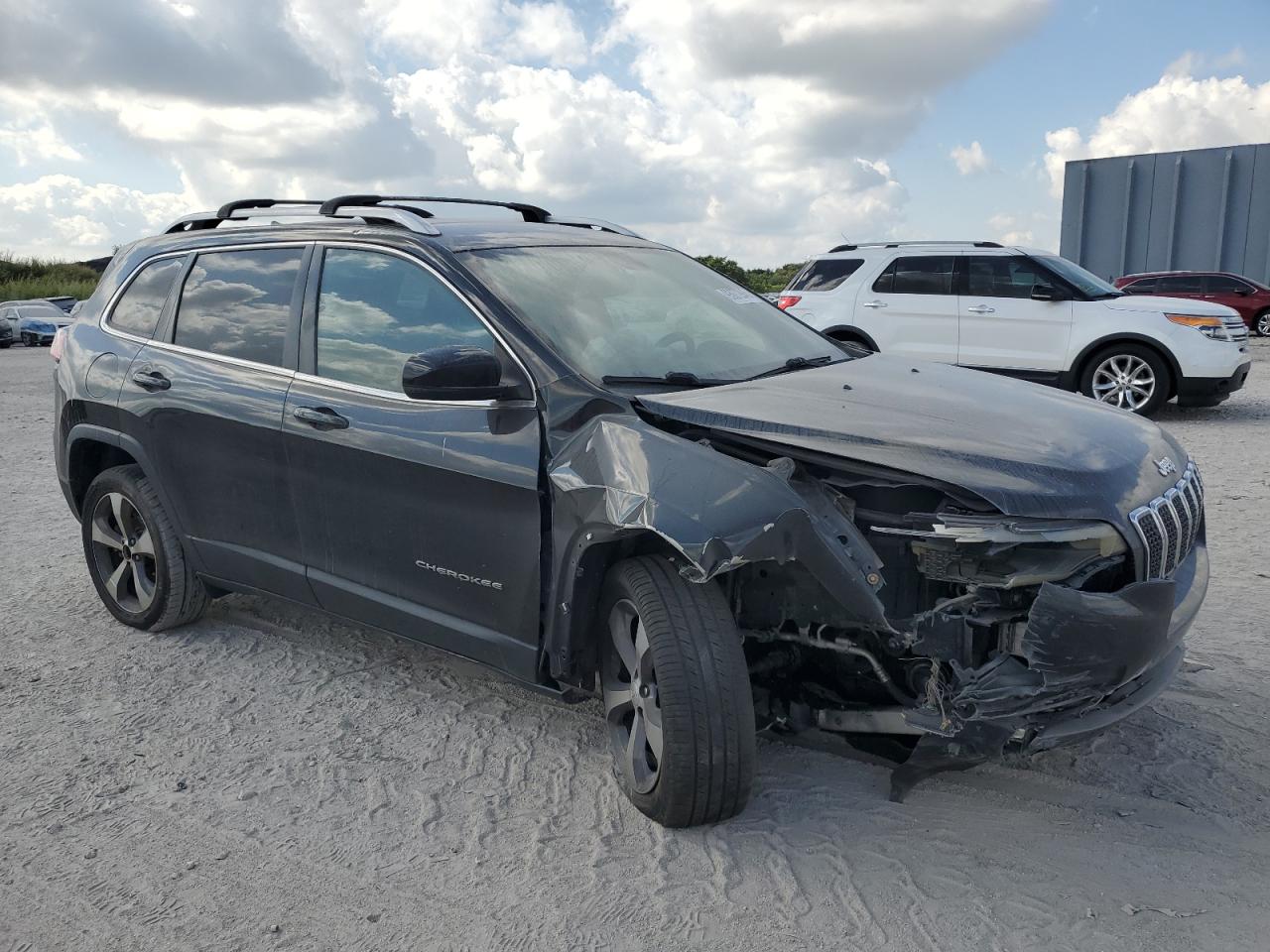 2019 JEEP CHEROKEE LIMITED photo 4