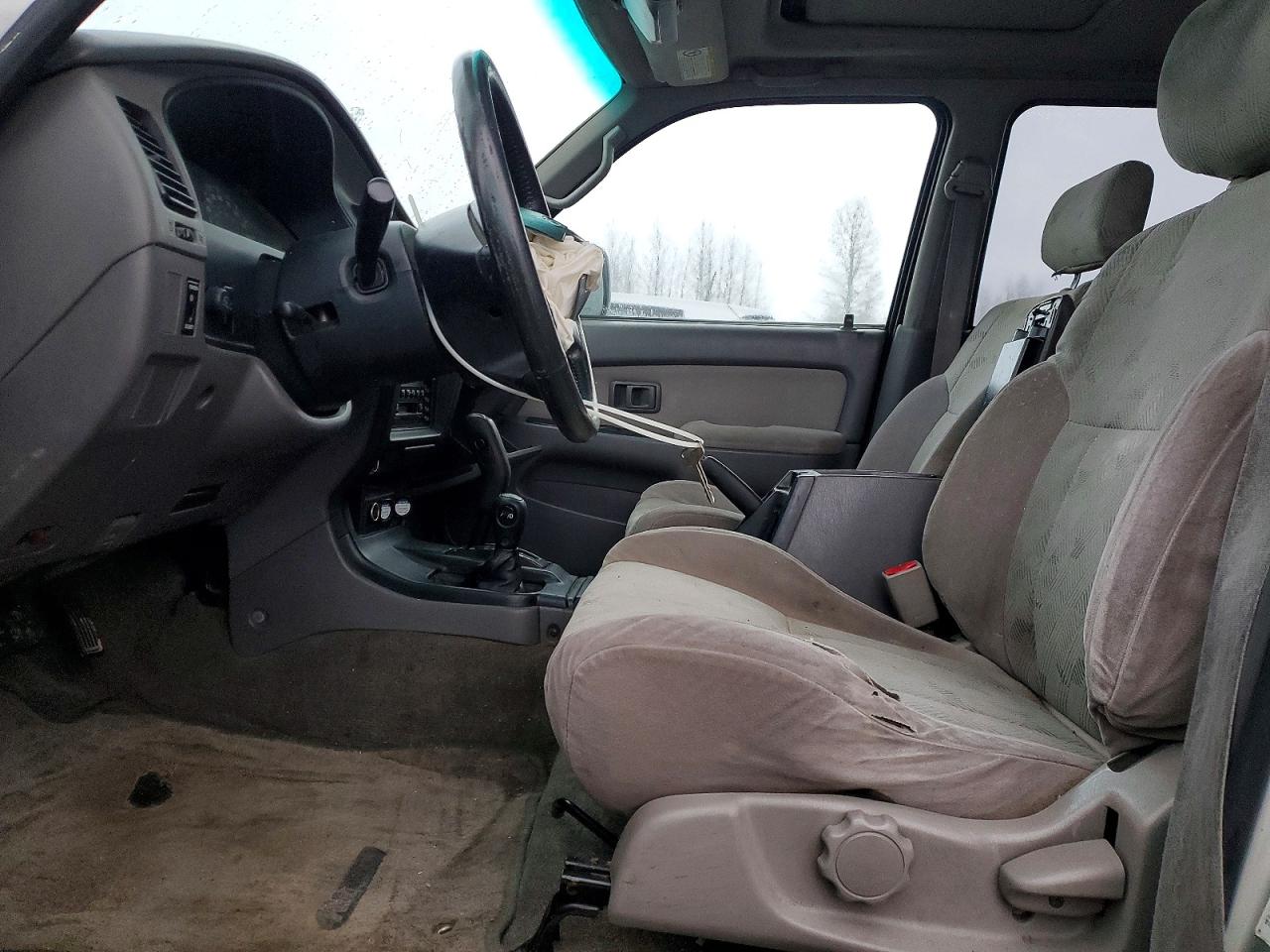 2001 TOYOTA 4RUNNER SR5 photo 7