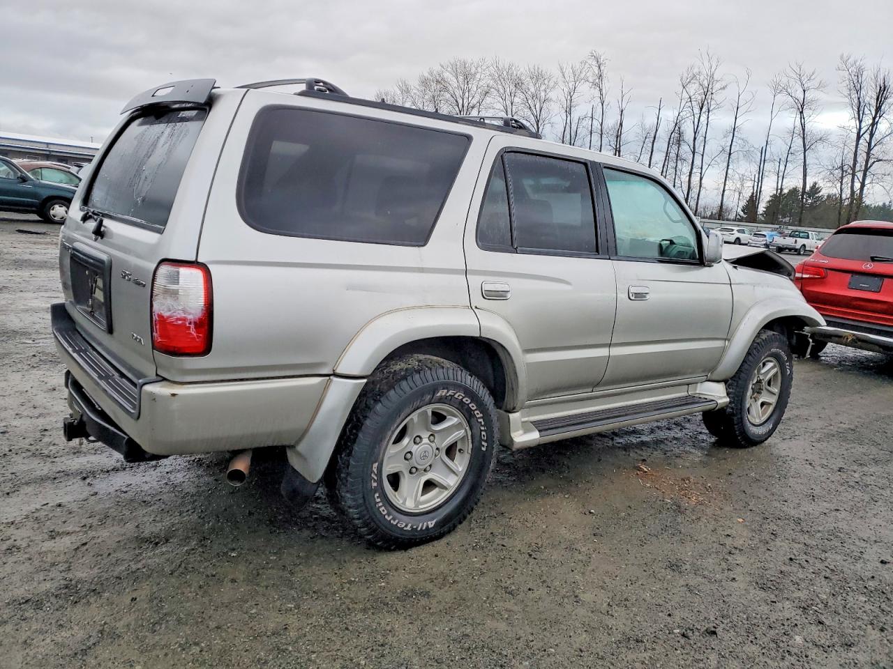 2001 TOYOTA 4RUNNER SR5 photo 3