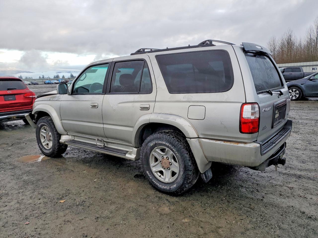 2001 TOYOTA 4RUNNER SR5 photo 2