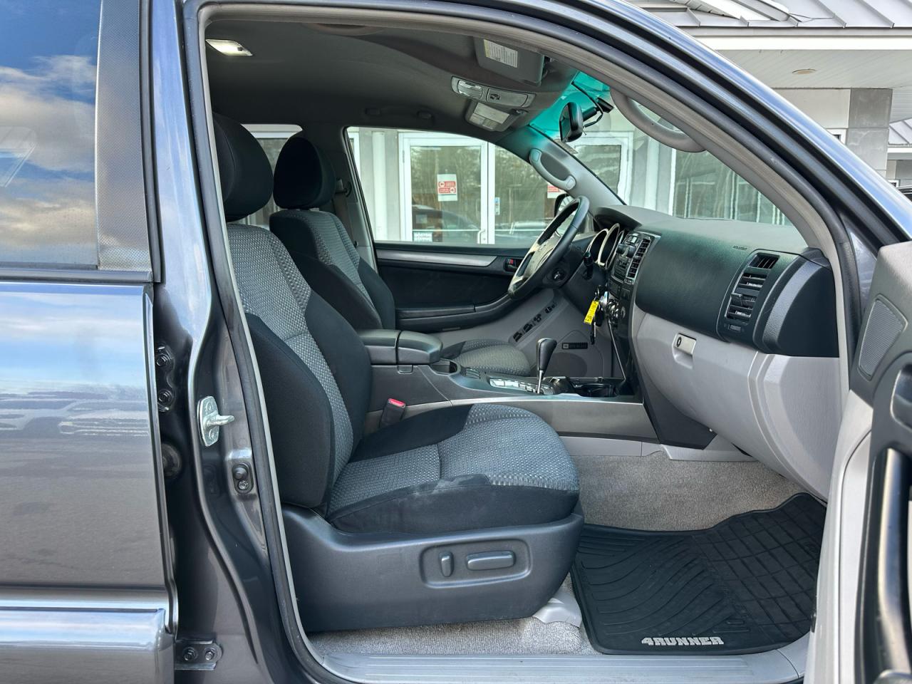 2007 TOYOTA 4RUNNER SR5 photo 5