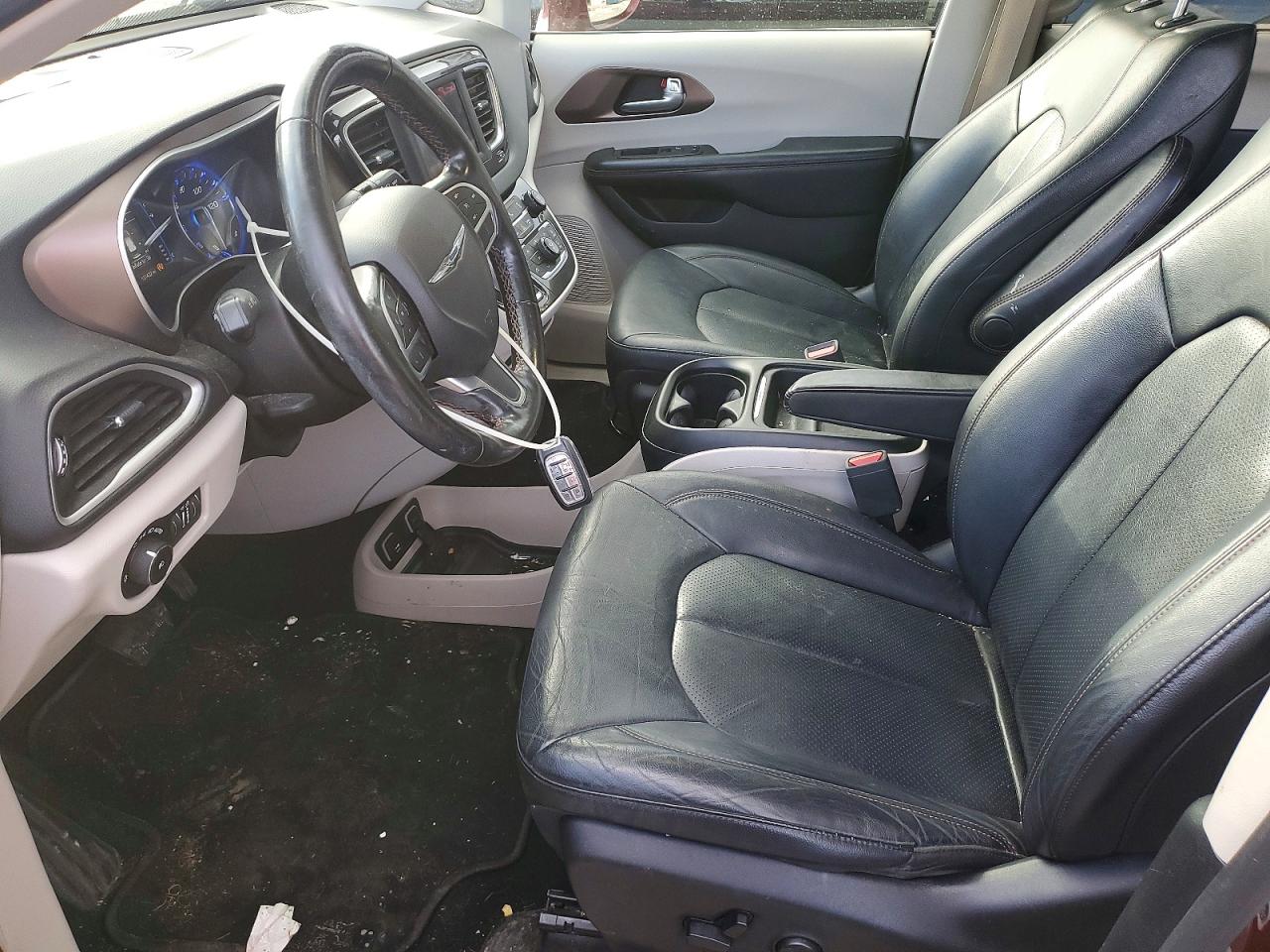 2019 CHRYSLER PACIFICA TOURING L photo 13