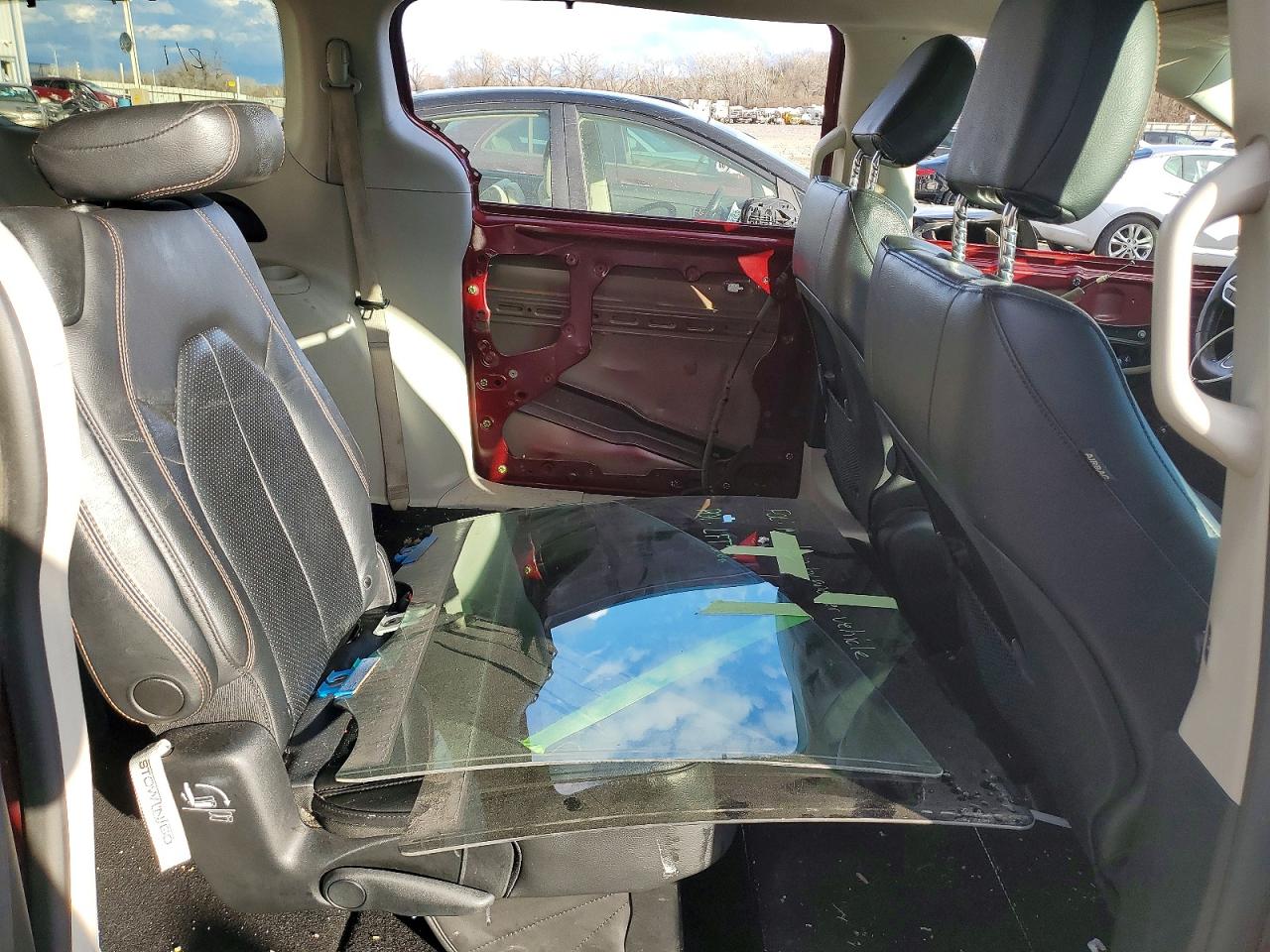 2019 CHRYSLER PACIFICA TOURING L photo 21