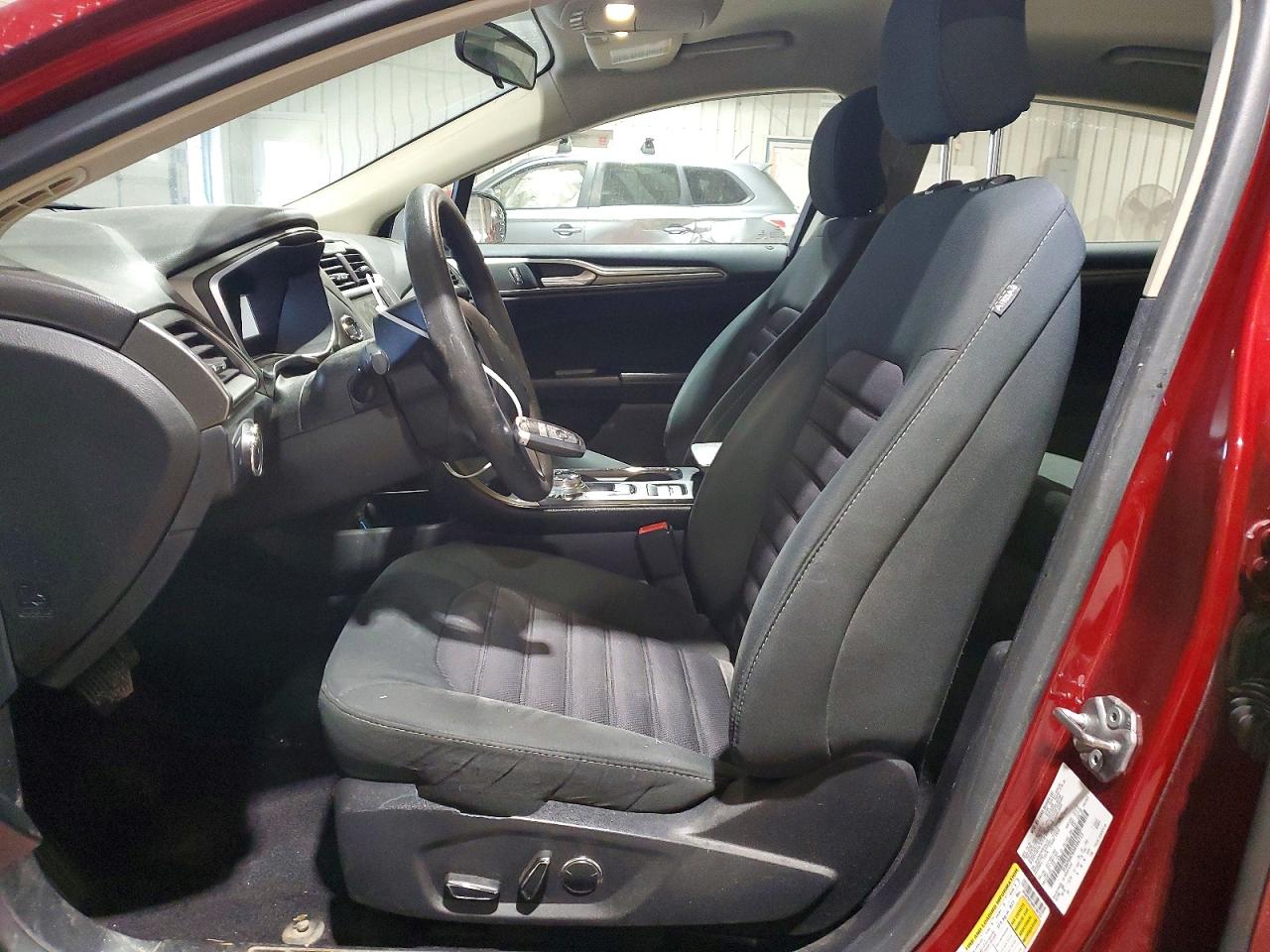2017 FORD FUSION SE photo 7