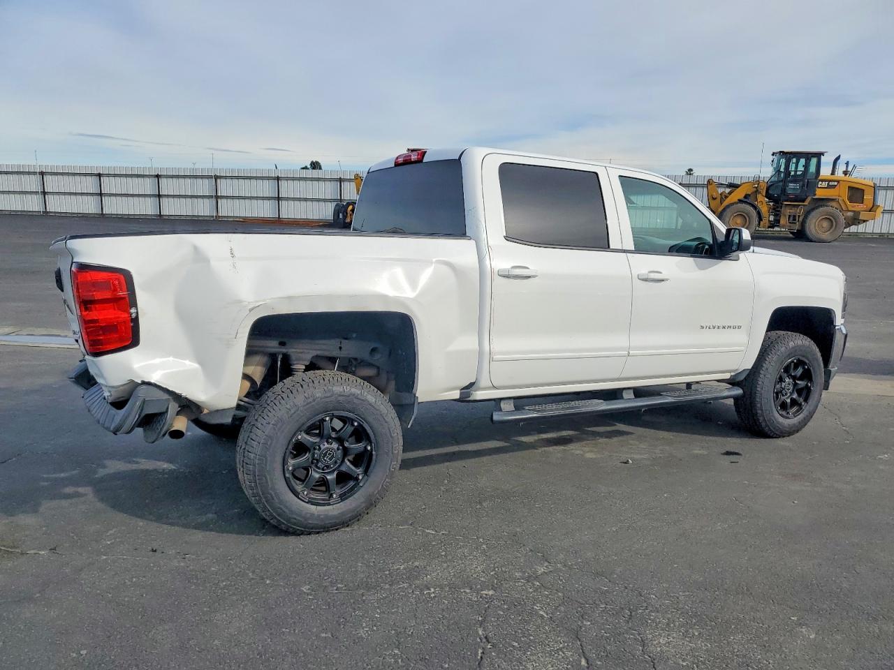 2017 CHEVROLET SILVERADO C1500 LT photo 5
