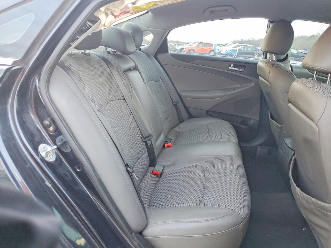 2011 HYUNDAI SONATA SE photo 10