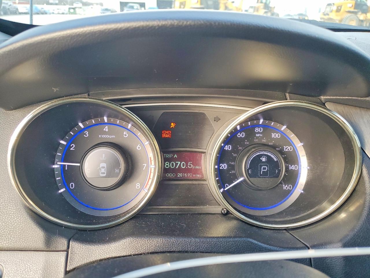 2011 HYUNDAI SONATA SE photo 9