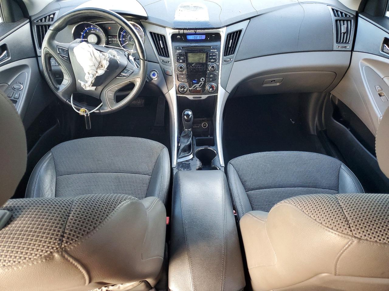 2011 HYUNDAI SONATA SE photo 8