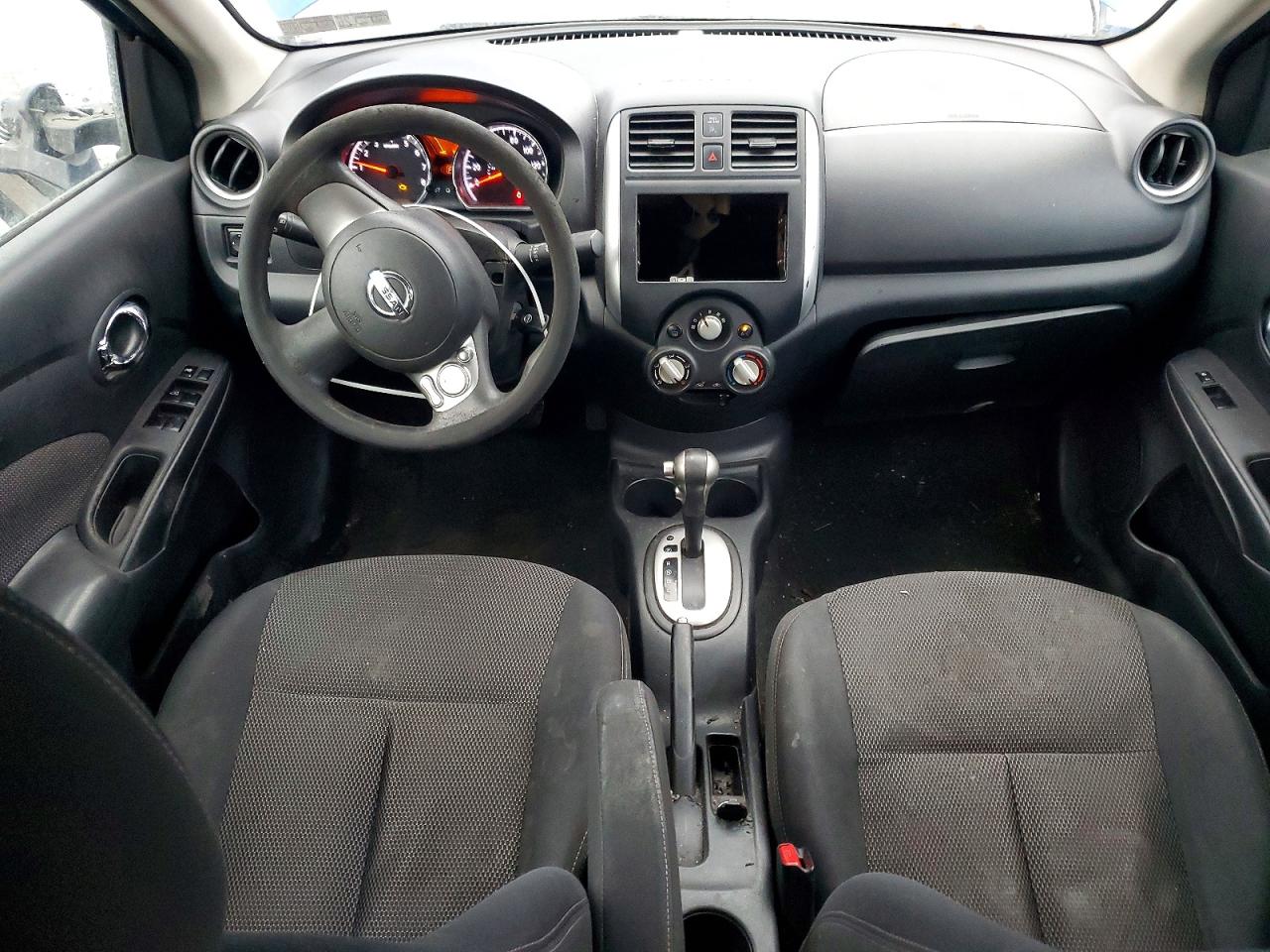 2014 NISSAN VERSA S photo 8