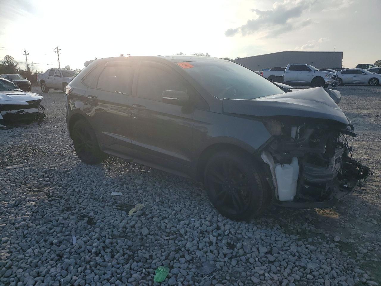 2019 FORD EDGE ST photo 4