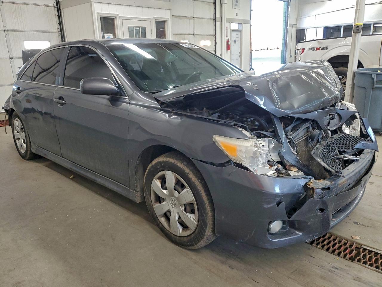 2010 TOYOTA CAMRY BASE photo 4