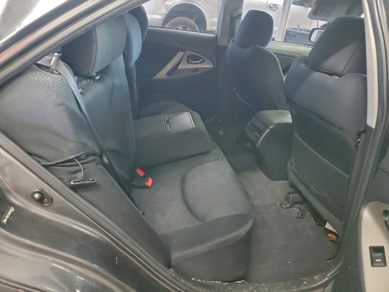 2010 TOYOTA CAMRY BASE photo 10