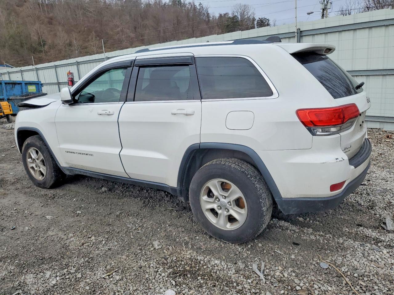 2015 JEEP GRAND CHEROKEE LAREDO photo 2