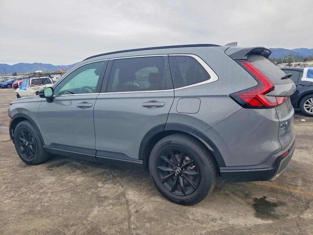 2025 HONDA CR-V SPORT photo 2