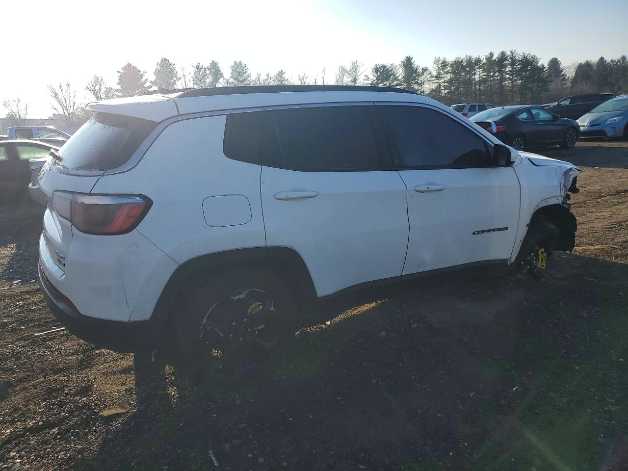 2019 JEEP COMPASS LATITUDE photo 3