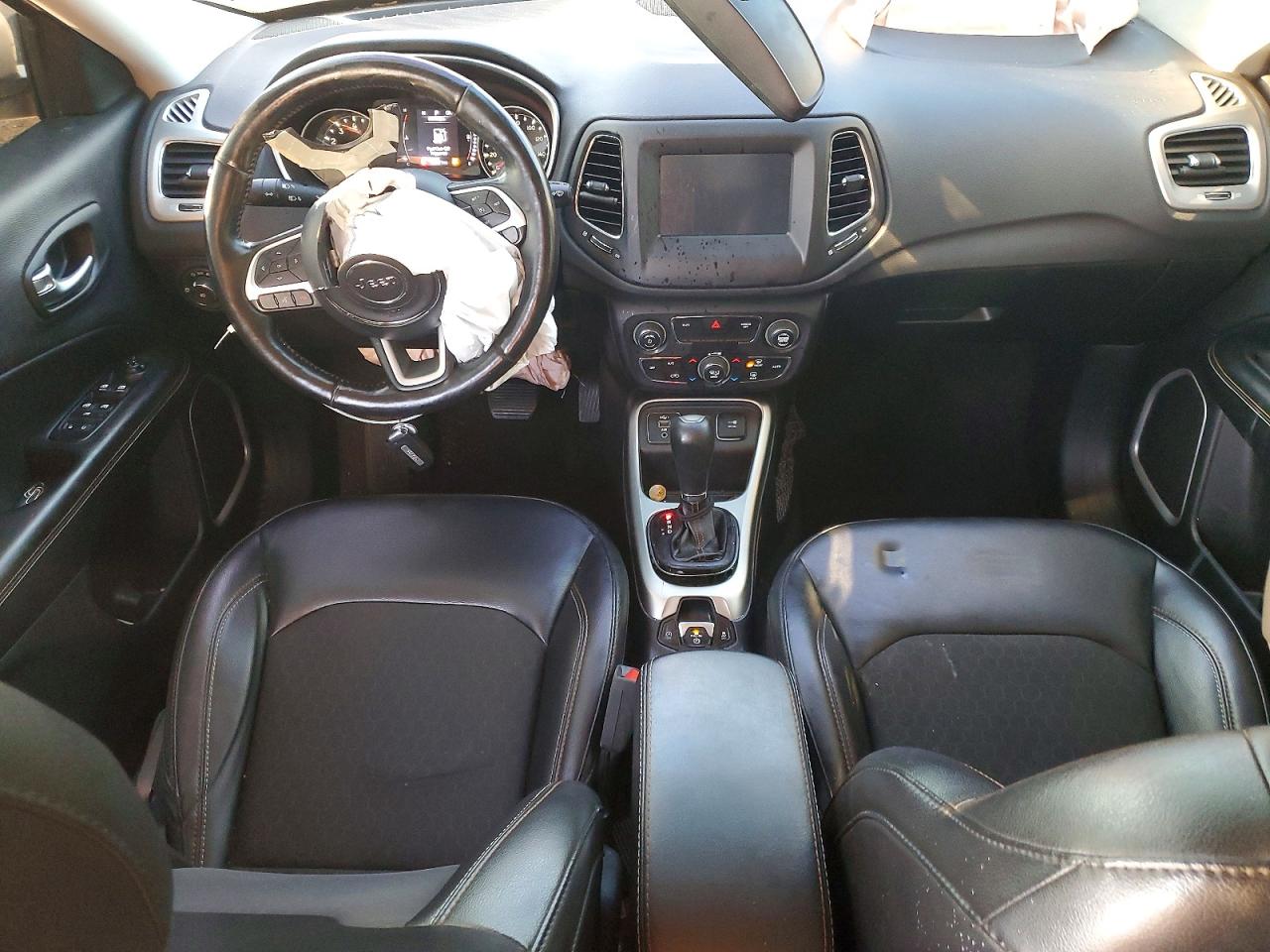 2019 JEEP COMPASS LATITUDE photo 8