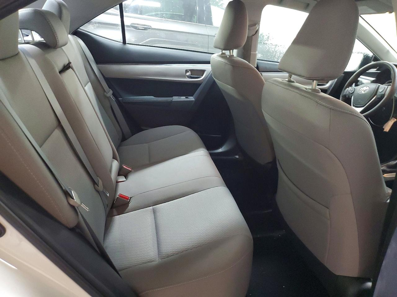 2016 TOYOTA COROLLA L photo 10