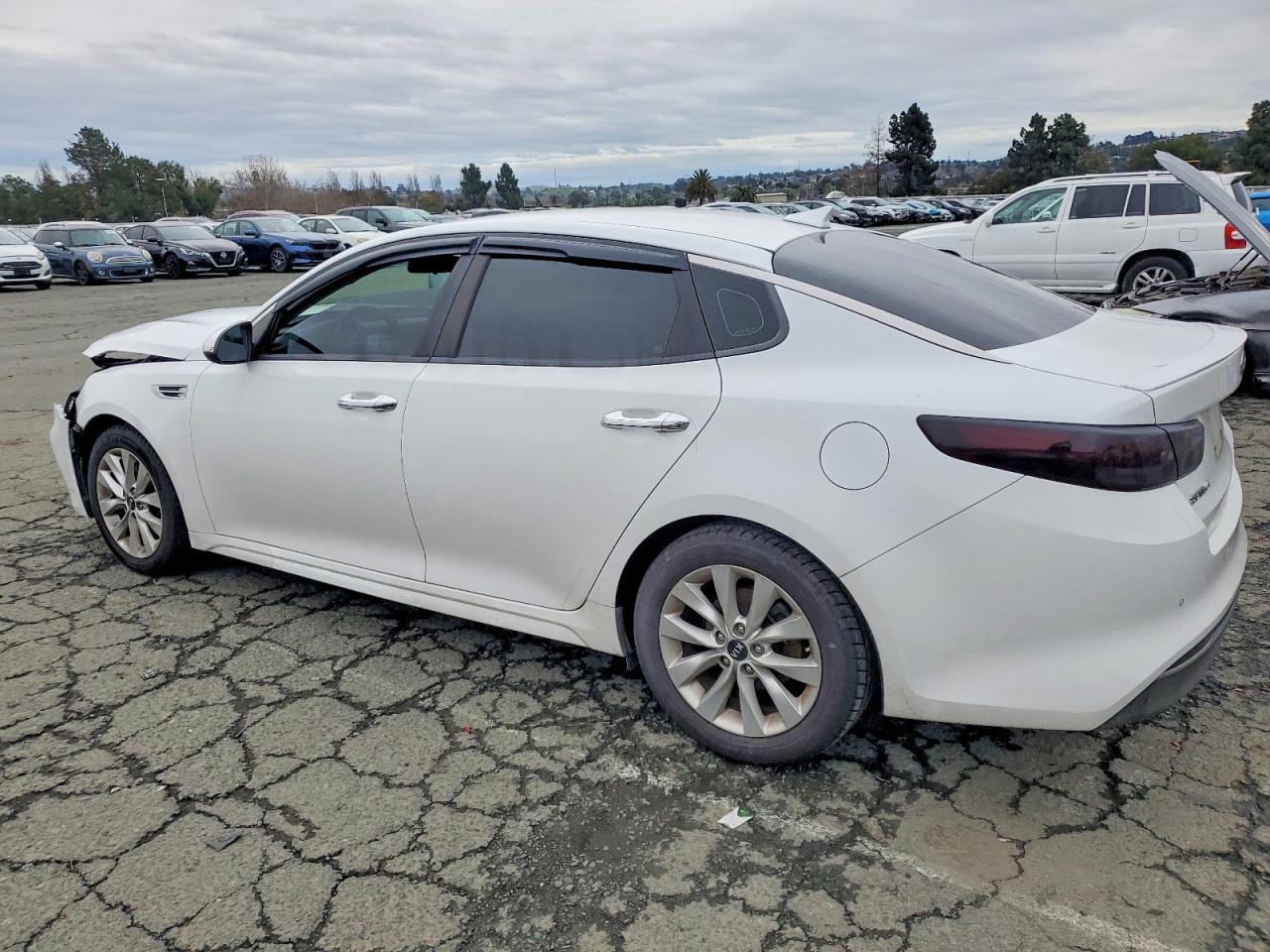 2018 KIA OPTIMA LX photo 2