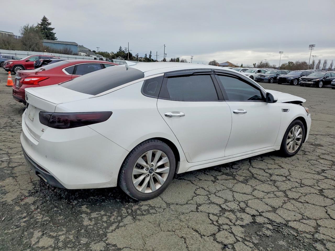 2018 KIA OPTIMA LX photo 3