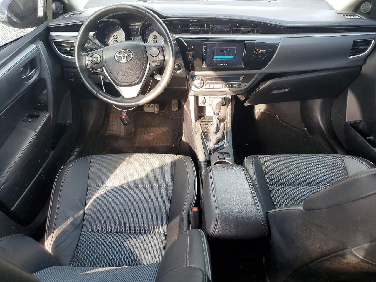 2014 TOYOTA COROLLA photo 8