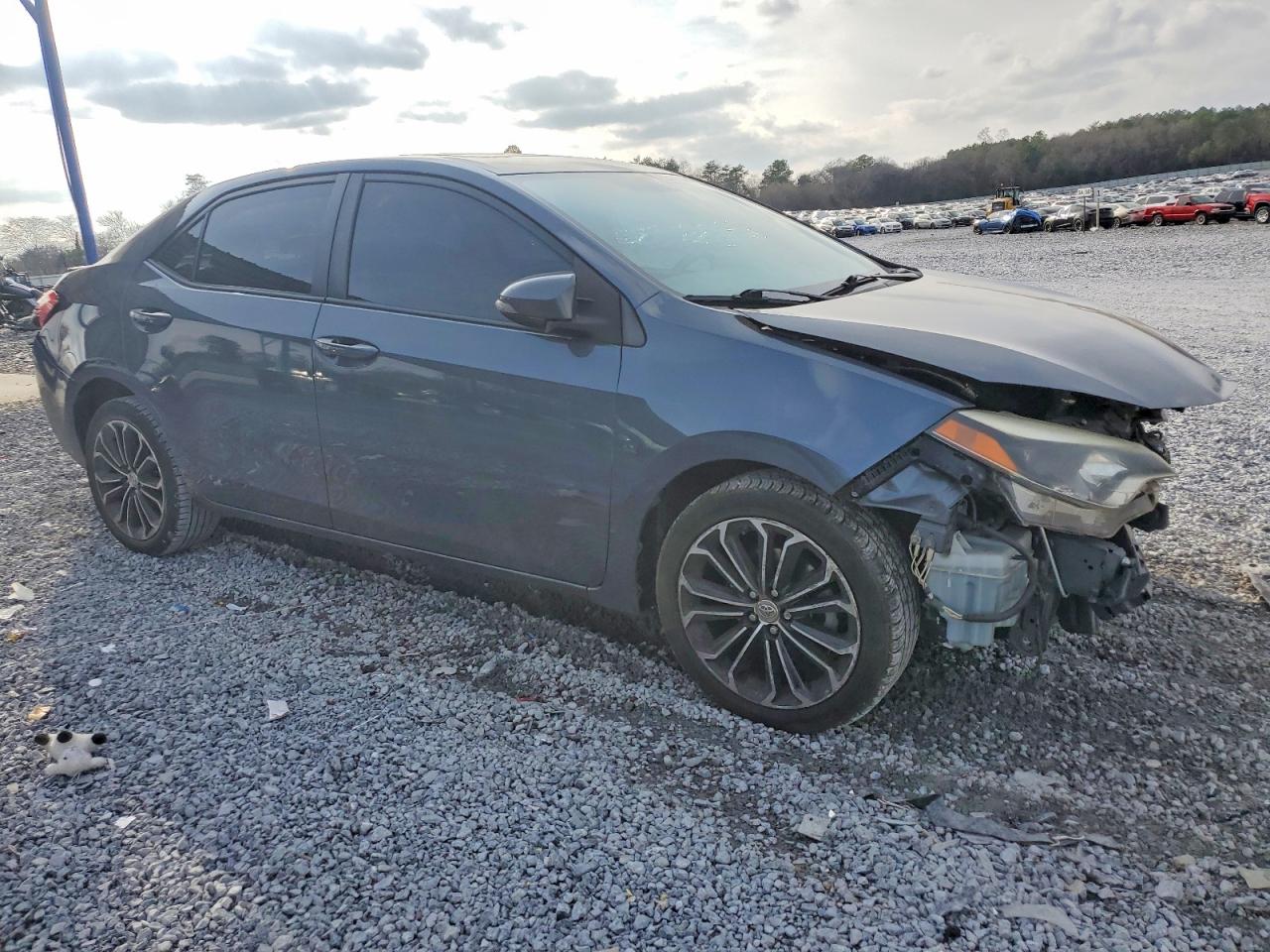 2014 TOYOTA COROLLA photo 4