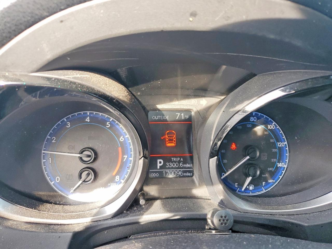 2014 TOYOTA COROLLA photo 9