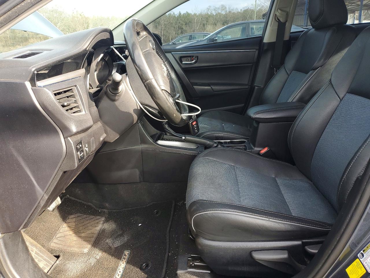 2014 TOYOTA COROLLA photo 7