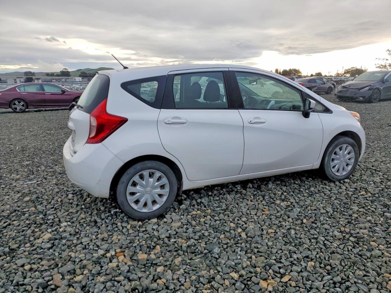 2016 NISSAN VERSA NOTE S photo 3