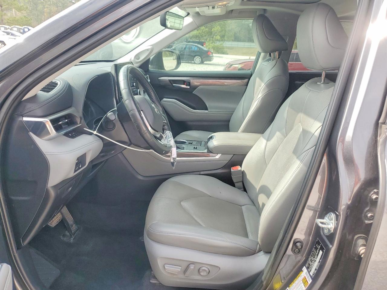 2021 TOYOTA HIGHLANDER LIMITED photo 7