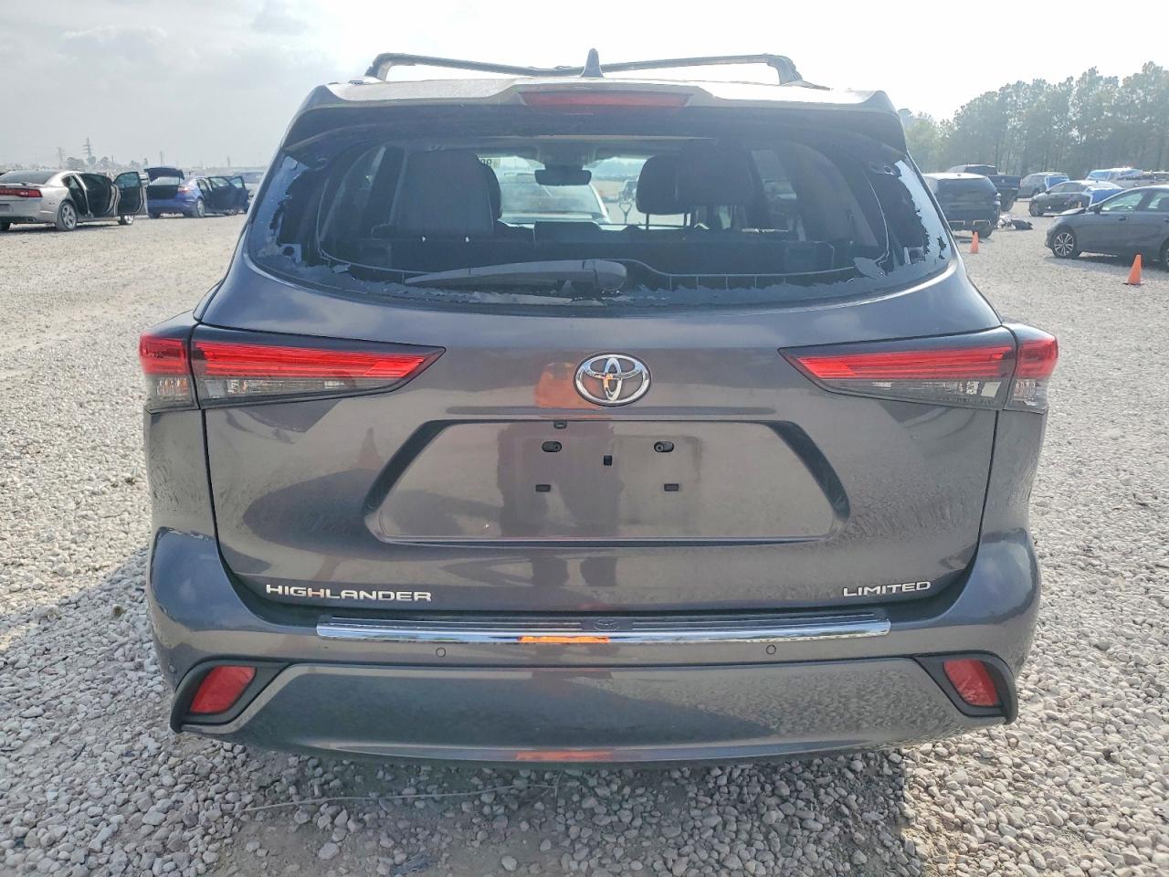 2021 TOYOTA HIGHLANDER LIMITED photo 6