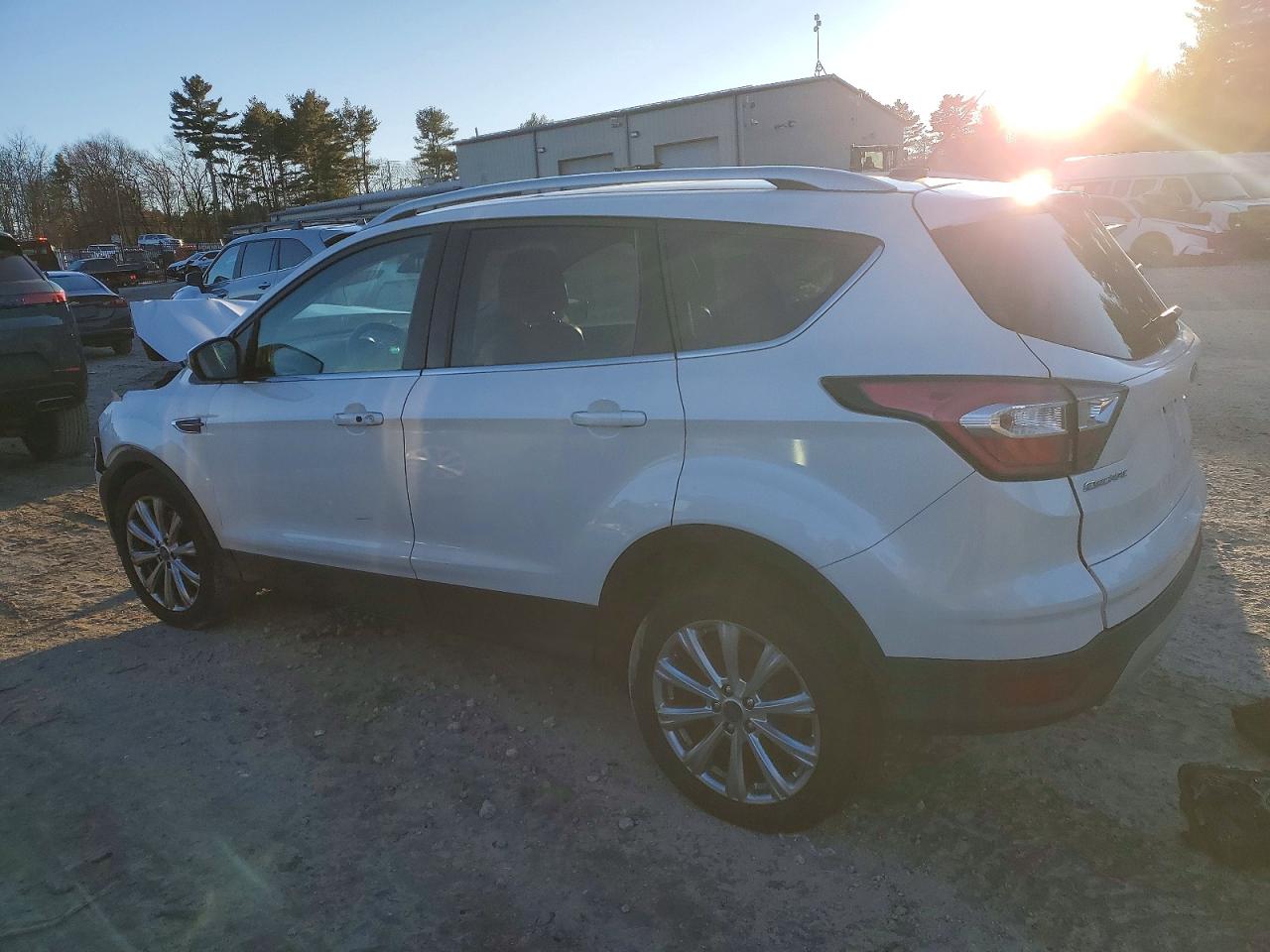 2017 FORD ESCAPE TITANIUM photo 2