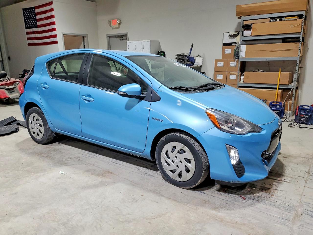 2016 TOYOTA PRIUS C photo 4