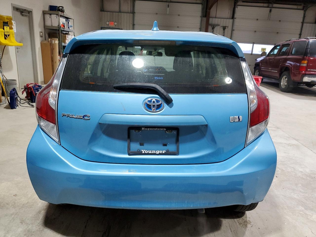 2016 TOYOTA PRIUS C photo 6