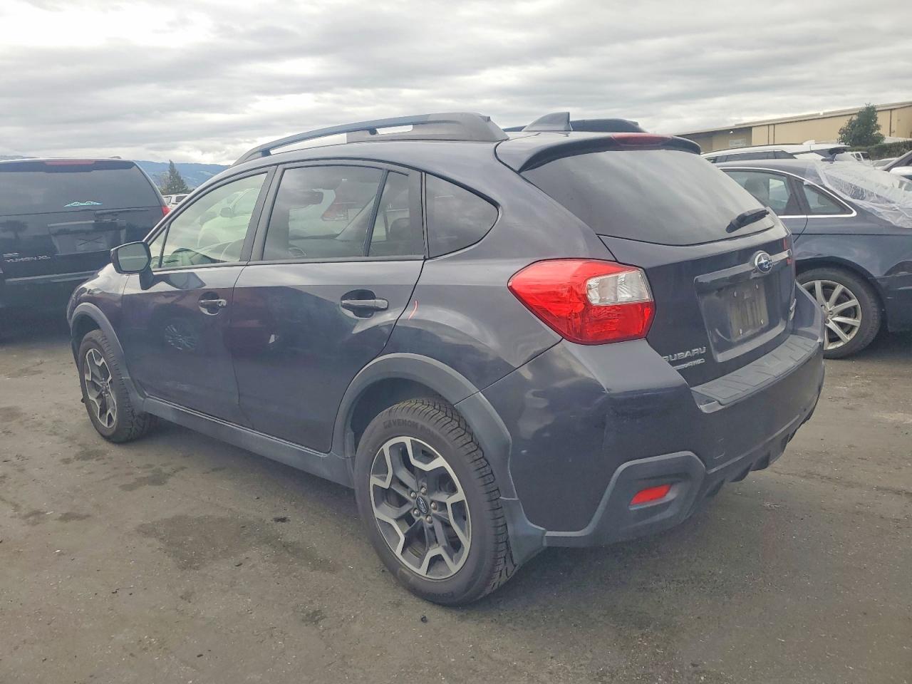2017 SUBARU CROSSTREK PREMIUM photo 2