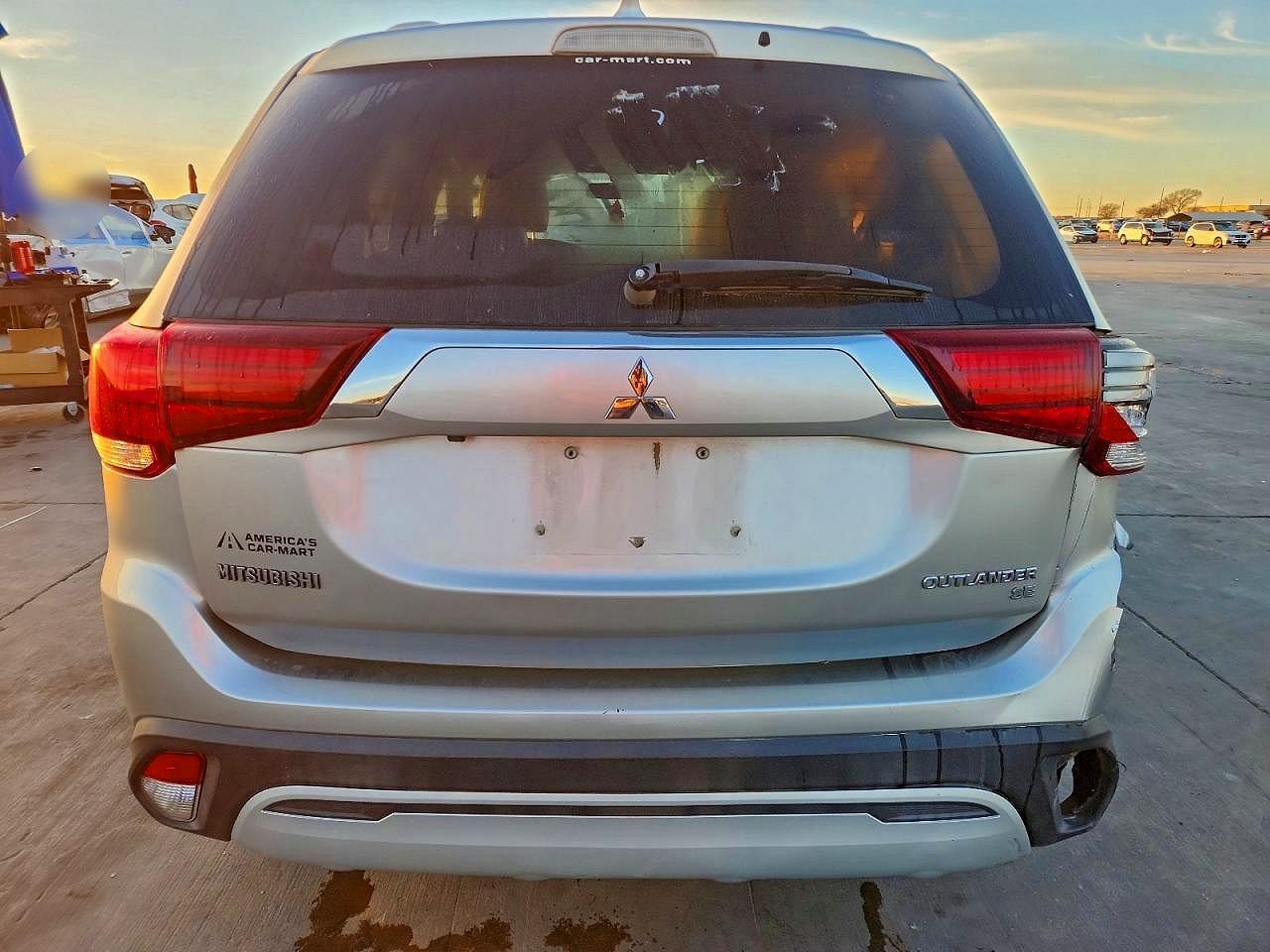 2019 MITSUBISHI OUTLANDER SE photo 6