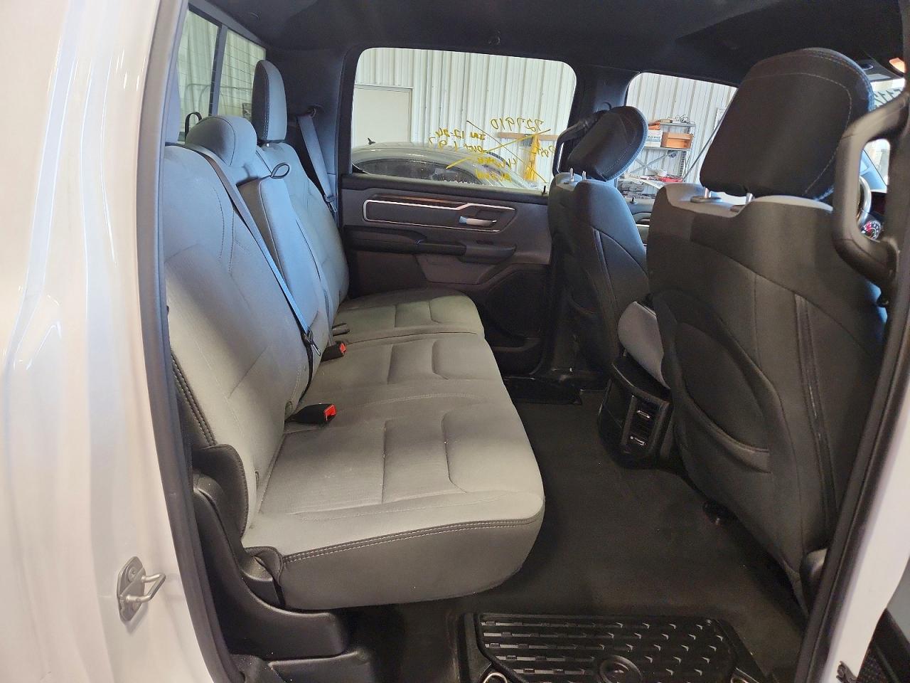 2021 RAM 1500 BIG HORN photo 10