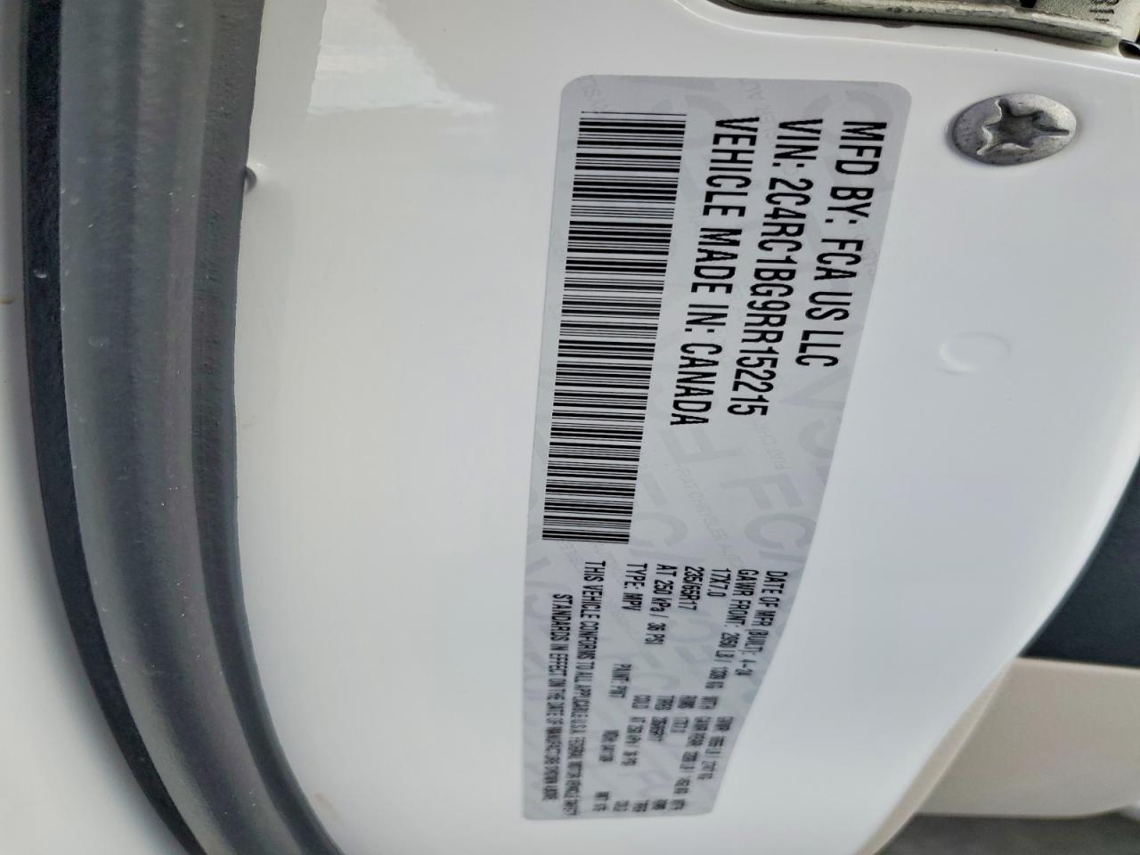 2024 CHRYSLER PACIFICA TOURING L photo 25
