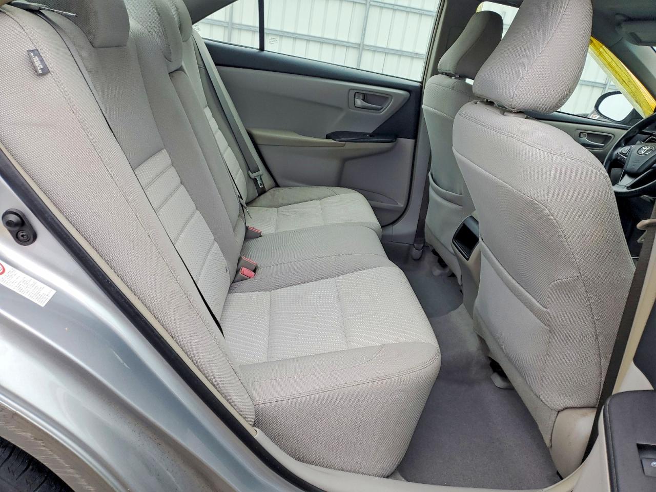 2016 TOYOTA CAMRY LE photo 10