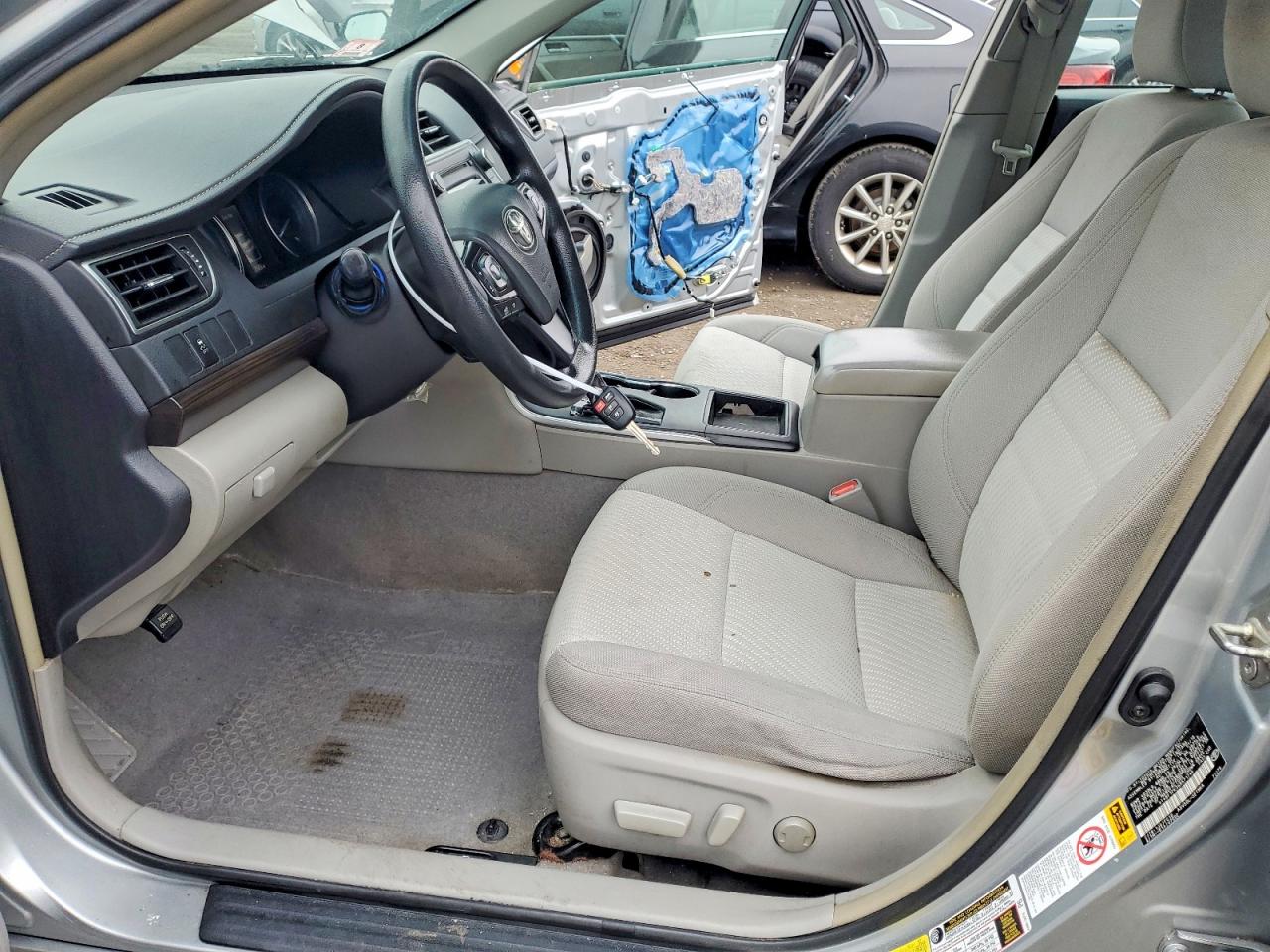 2016 TOYOTA CAMRY LE photo 7