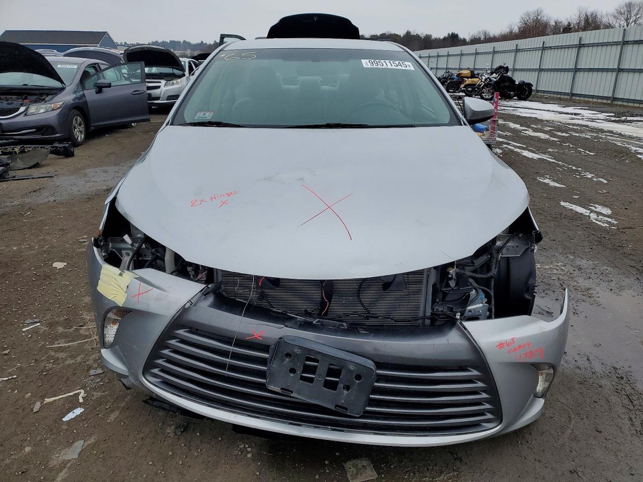 2016 TOYOTA CAMRY LE photo 5