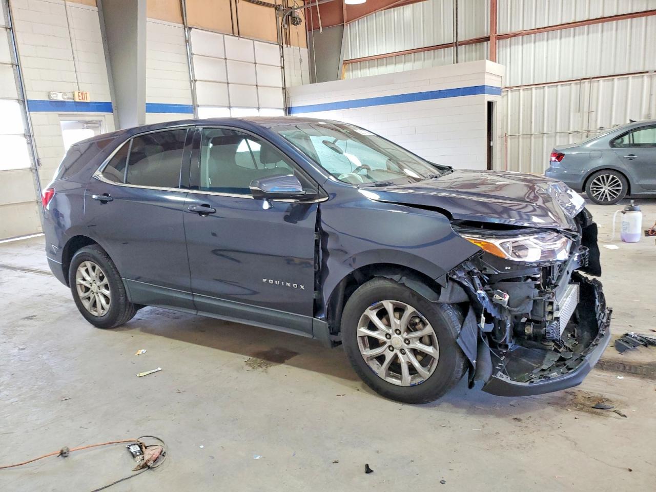 2018 CHEVROLET EQUINOX LT photo 4