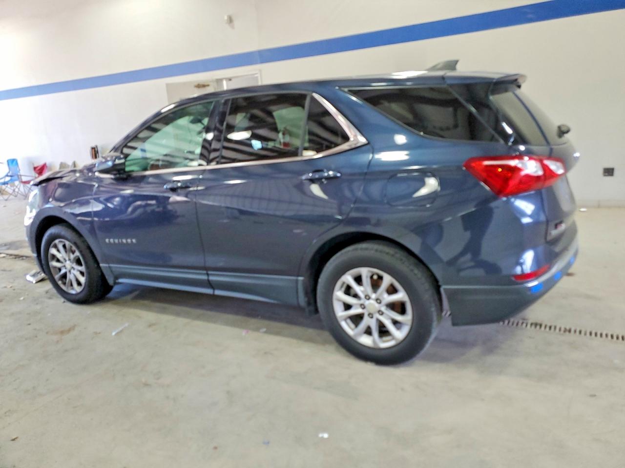 2018 CHEVROLET EQUINOX LT photo 2