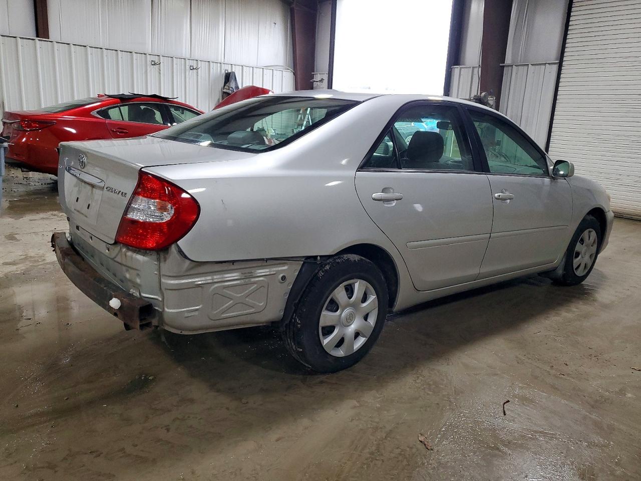 2002 TOYOTA CAMRY LE photo 3